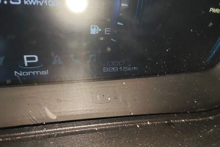 Used Dongfeng Fengon E3 2019 EVR Extended-Range Luxury Model Odometer Close Up