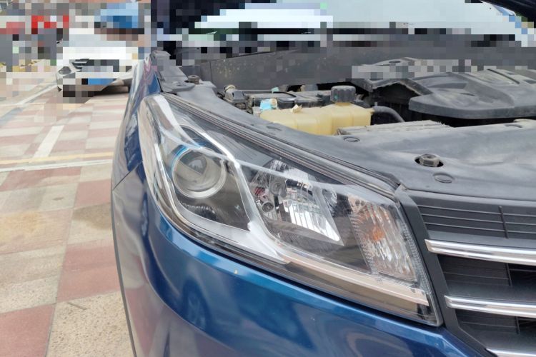 Used Dongfeng Fengon E3 2019 EVR Range-Extended Smart Enjoyment Model Right Front Headlight