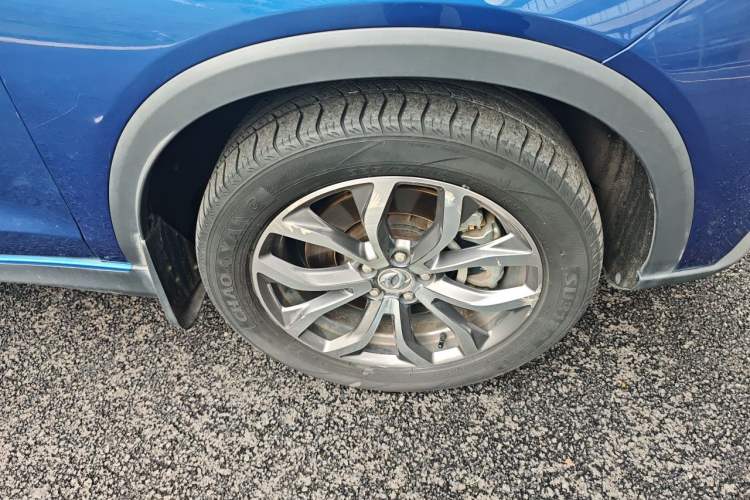 Used Dongfeng Fengon E3 2019 EVR Extended-Range Luxury Model Right Front Wheel Hub