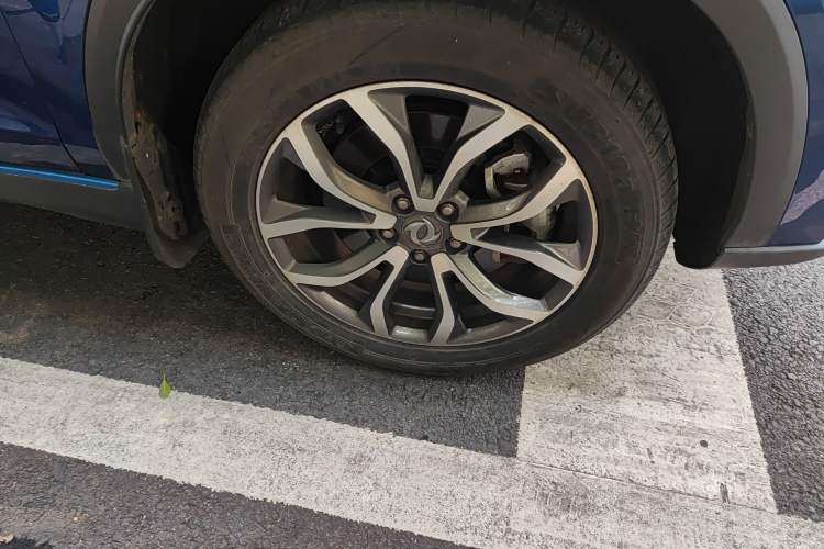 Used Dongfeng Fengon E3 2019 EVR Extended-Range Luxury Model Right Front Wheel Hub