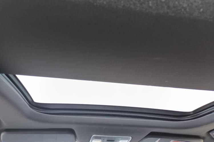 Used Dongfeng Fengon E3 2019 EVR Range-Extended Smart Model Headliner