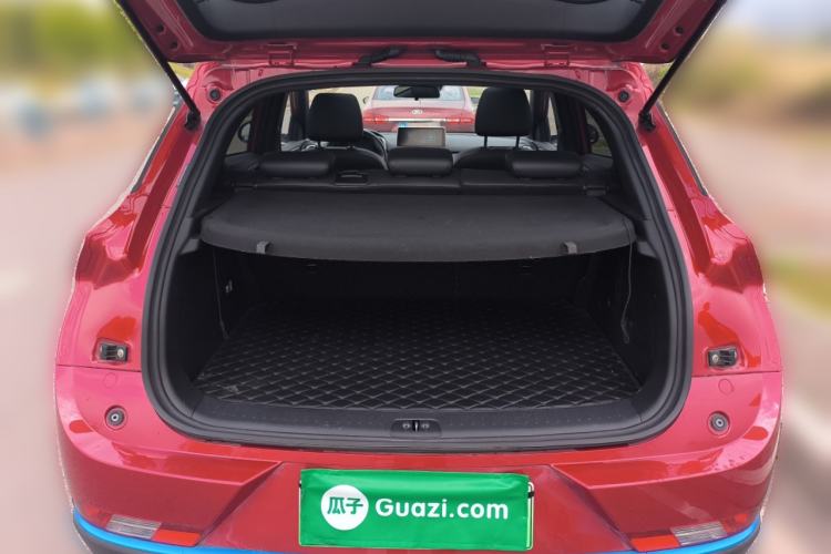 Used Dongfeng Fengon E3 2019 EVR Range-Extended Smart Model Trunk