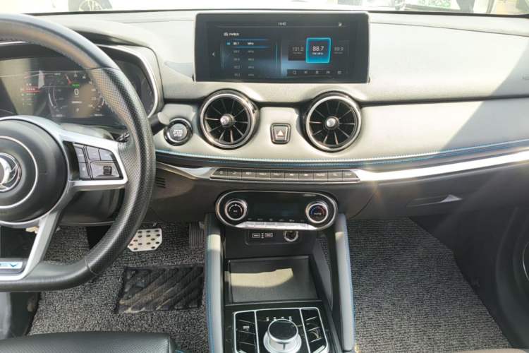 Used Dongfeng Fengon E3 2019 EV Zhihao Model Audio And AC Panel