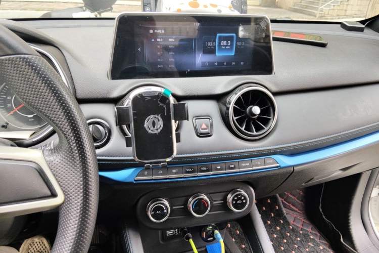 Used Dongfeng Fengon E3 2019 EV Zhiyue Model Audio And AC Panel