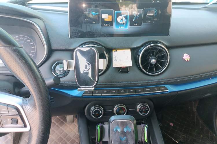 Used Dongfeng Fengon E3 2019 EV Zhiyue Model Audio And AC Panel