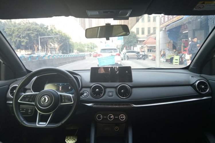 Used Dongfeng Fengon E3 2019 EV Zhiyue Model Center Console