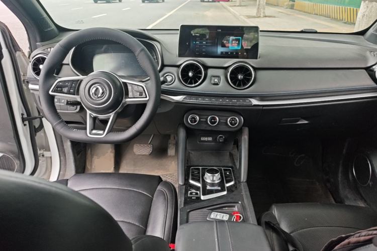 Used Dongfeng Fengon E3 2019 EVR Range-Extended Smart Model Center Console