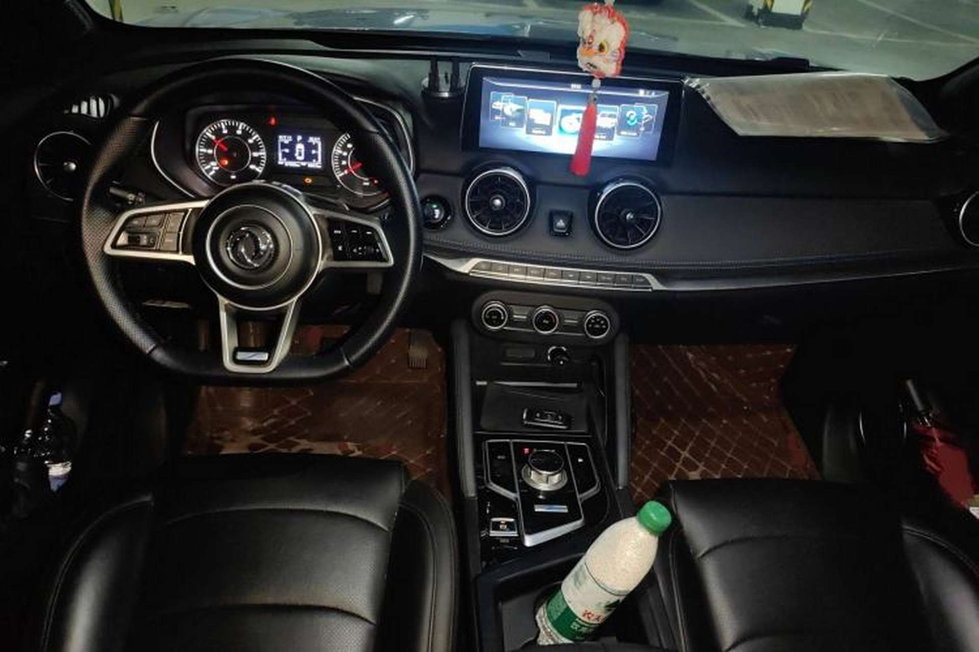 Used Dongfeng Fengon E3 2019 EVR Range-Extended Smart Model Center Console
