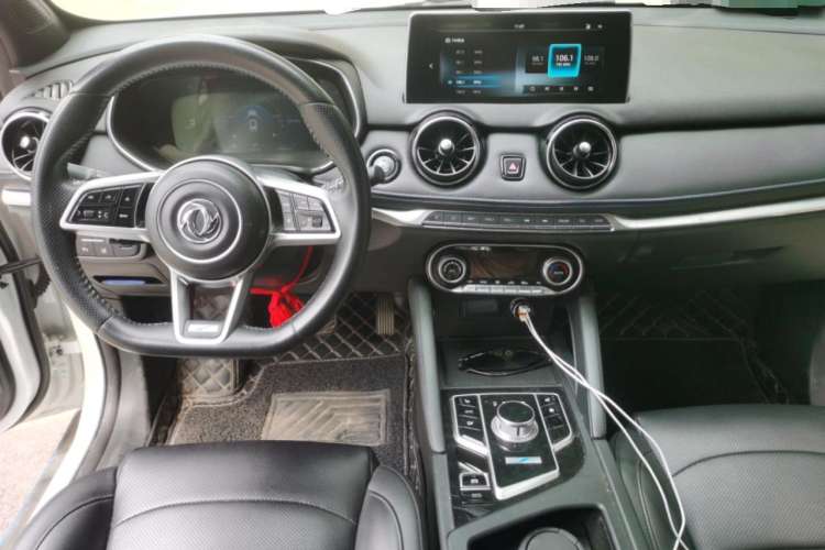 Used Dongfeng Fengon E3 2019 EVR Extended-Range Luxury Model Center Console