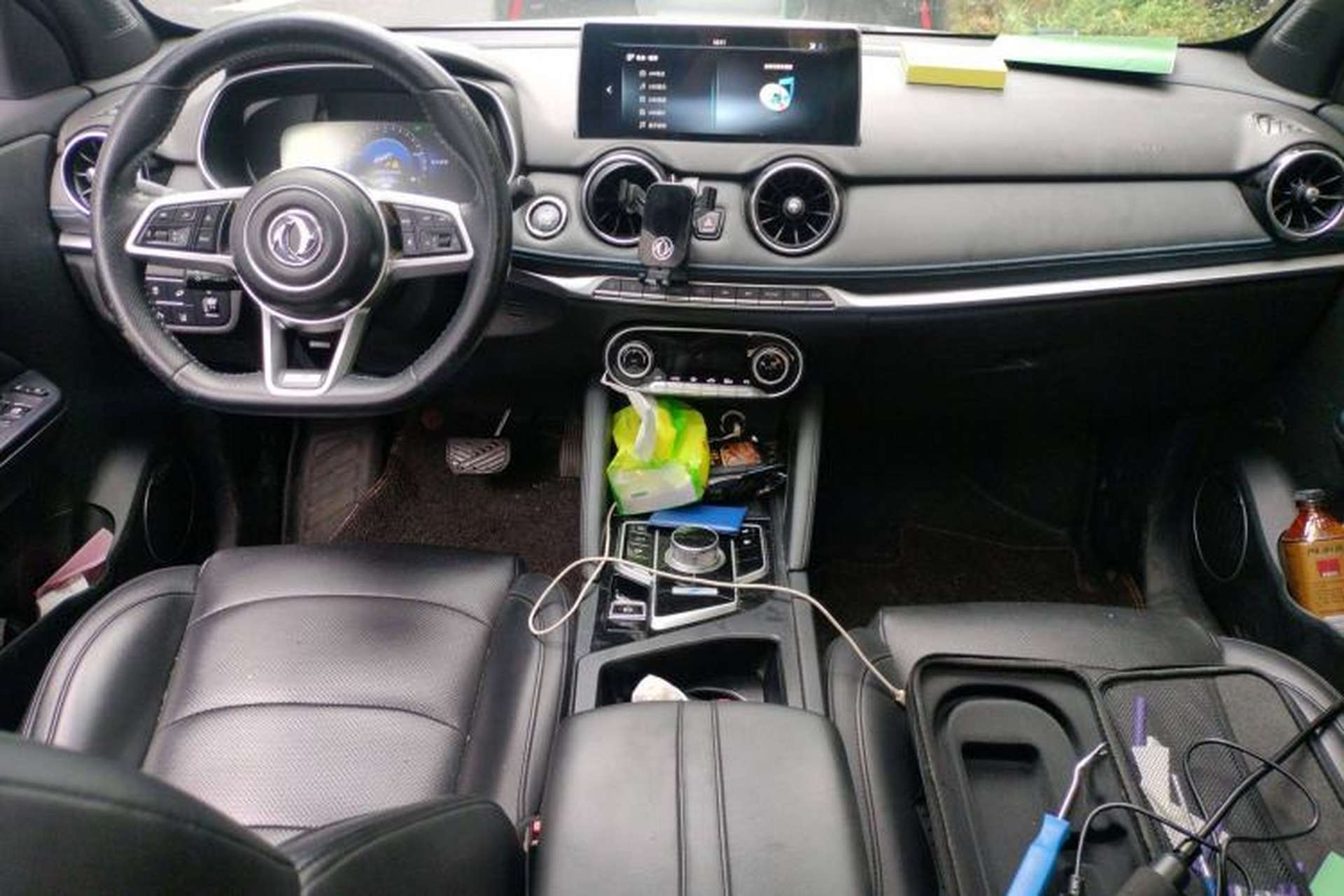 Used Dongfeng Fengon E3 2019 EVR Range-Extended Smart Model Center Console