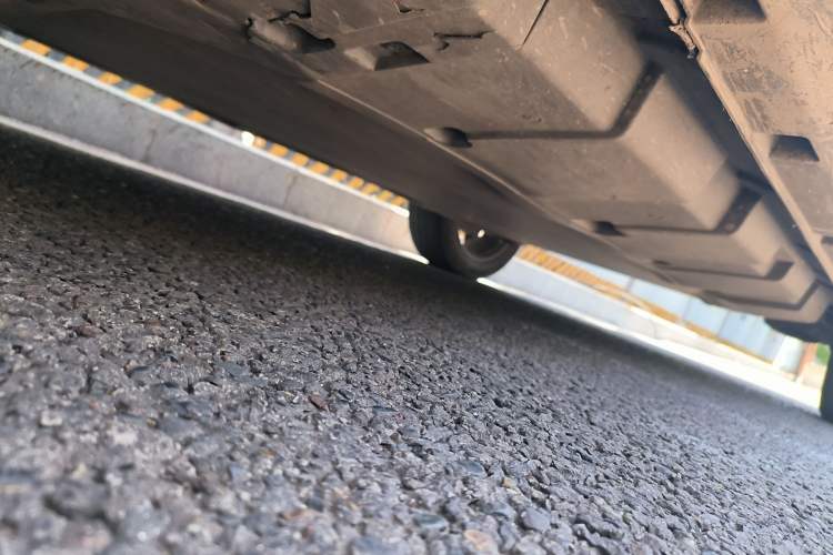 Used Dongfeng Fengon E3 2019 EV Zhiyue Model Chassis Front Left