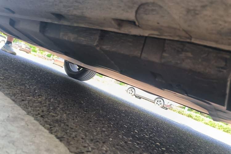 Used Dongfeng Fengon E3 2019 EV Zhiyue Model Chassis Front Right