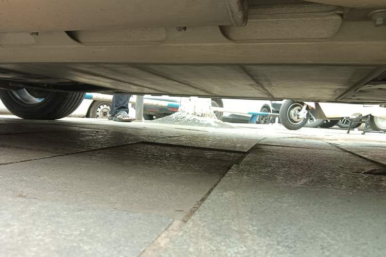 Used Dongfeng Fengon E3 2019 EVR Extended-Range Luxury Model Chassis Front Right