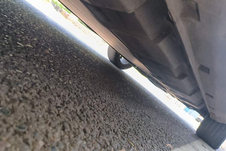 Used Dongfeng Fengon E3 2019 EV Zhiyue Model Chassis Rear Right