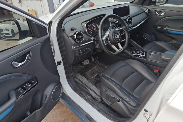 Used Dongfeng Fengon E3 2019 EV Zhihao Model Driver Seat