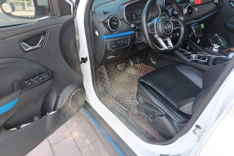 Used Dongfeng Fengon E3 2019 EV Zhiyue Model Driver Seat