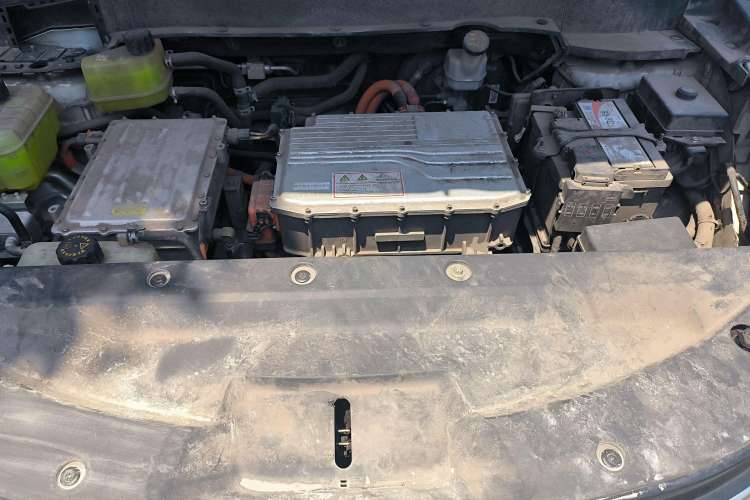 Used Dongfeng Fengon E3 2019 EV Zhiyue Model Engine Bay