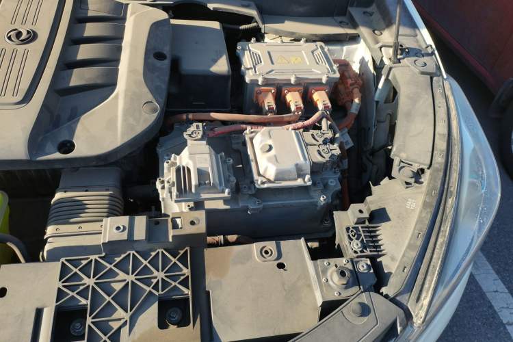 Used Dongfeng Fengon E3 2019 EVR Range-Extended Smart Enjoyment Model Engine Bay Left