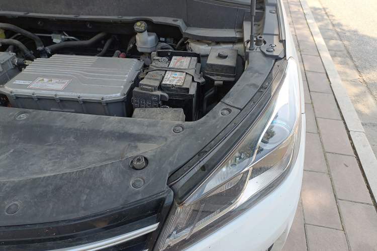Used Dongfeng Fengon E3 2019 EV Zhiyue Model Engine Bay Left