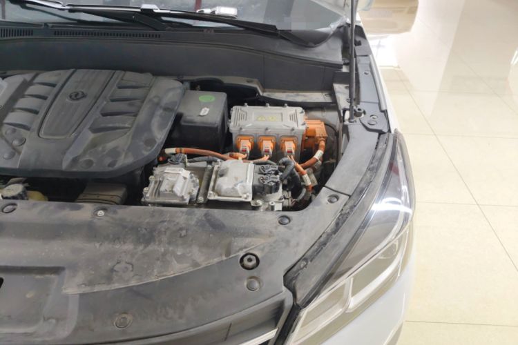 Used Dongfeng Fengon E3 2019 EVR Range-Extended Smart Model Engine Bay Left
