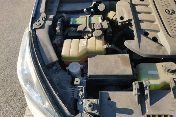 Used Dongfeng Fengon E3 2019 EVR Range-Extended Smart Enjoyment Model Engine Bay Right
