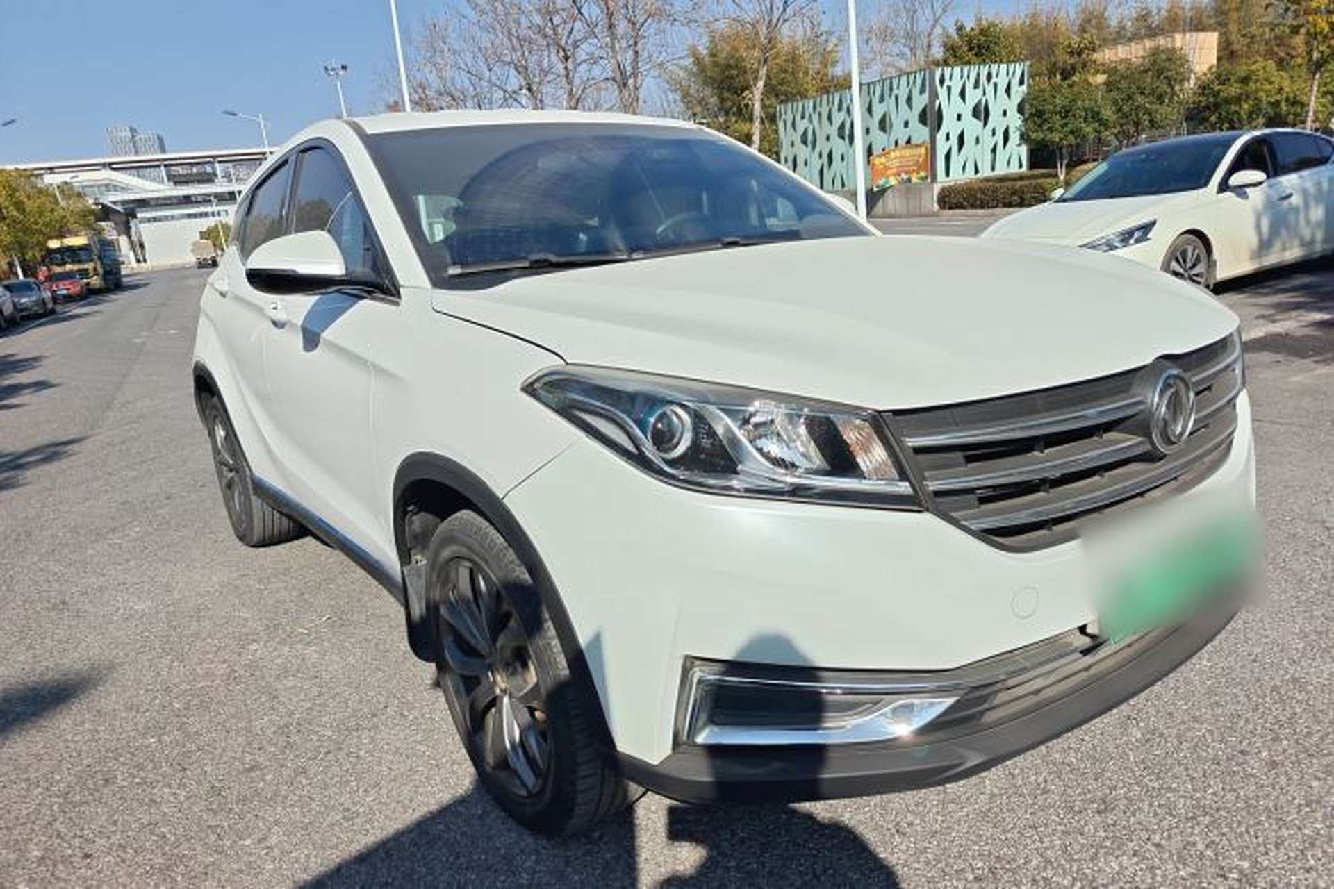 Used Dongfeng Fengon E3 2019 EVR Range-Extended Smart Enjoyment Model Front Right 45 Deg