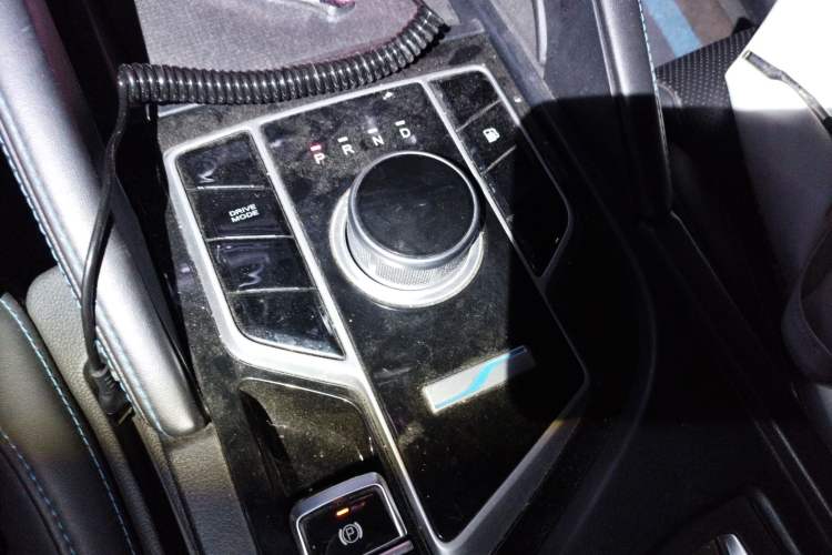 Used Dongfeng Fengon E3 2019 EVR Range-Extended Smart Enjoyment Model Gear Lever