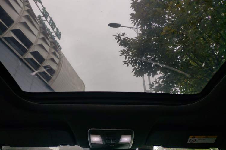 Used Dongfeng Fengon E3 2019 EVR Range-Extended Smart Model Headliner