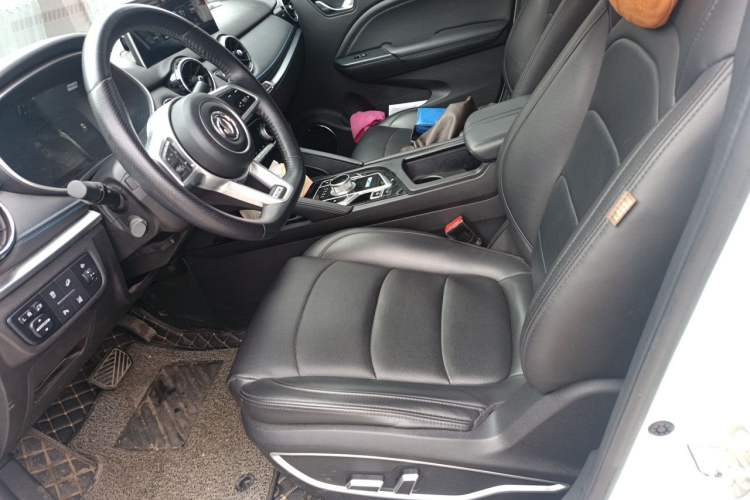 Used Dongfeng Fengon E3 2019 EVR Extended-Range Luxury Model Left Front Seat