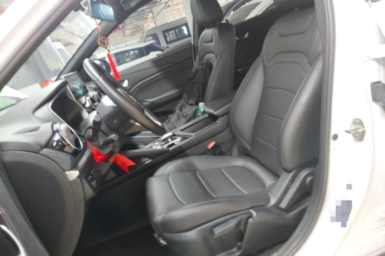 Used Dongfeng Fengon E3 2019 EVR Range-Extended Smart Model Left Front Seat