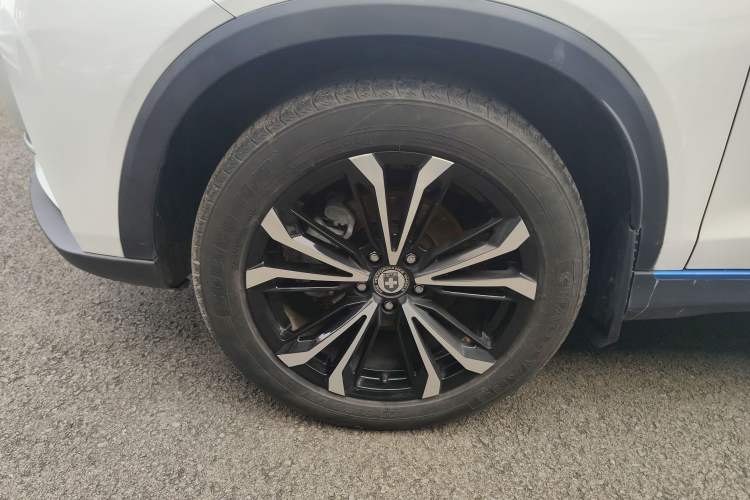 Used Dongfeng Fengon E3 2019 EV Zhiyue Model Left Front Wheel Hub