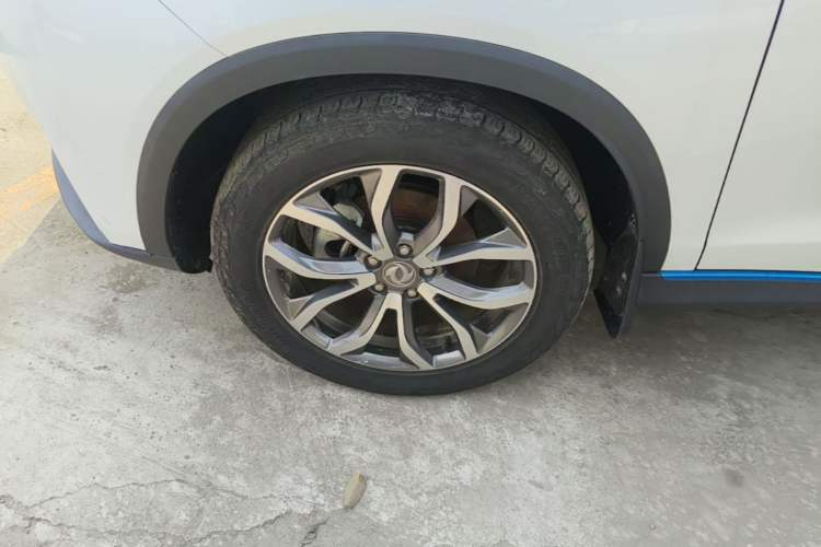 Used Dongfeng Fengon E3 2019 EV Zhihao Model Left Front Wheel Hub