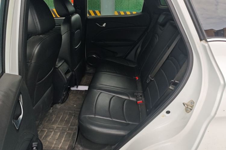 Used Dongfeng Fengon E3 2019 EVR Range-Extended Smart Model Left Rear Seat