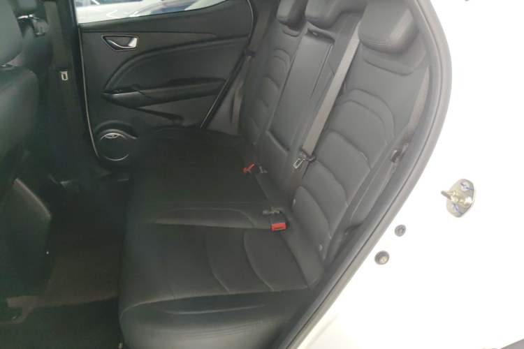 Used Dongfeng Fengon E3 2019 EVR Range-Extended Smart Model Left Rear Seat