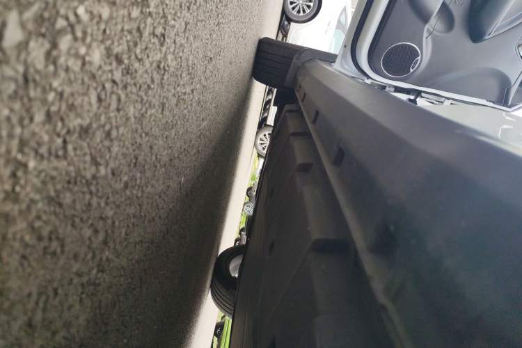 Used Dongfeng Fengon E3 2019 EV Zhiyue Model Left Side Sill