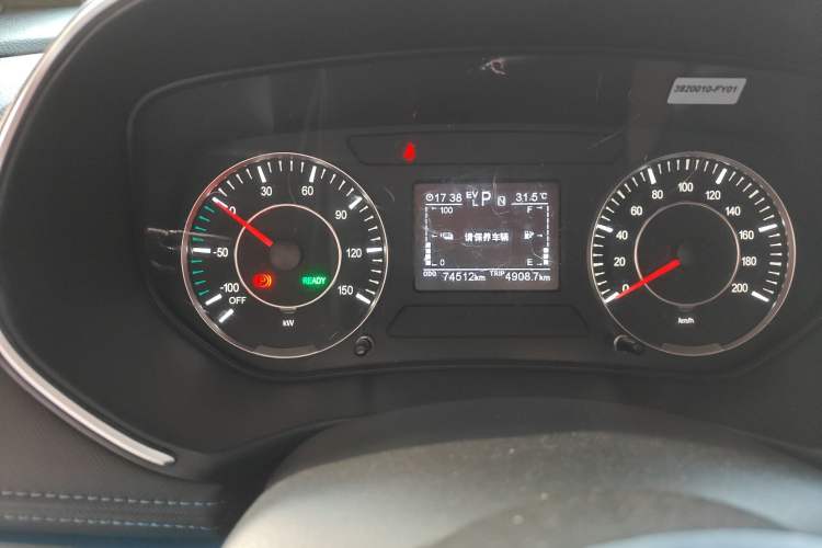 Used Dongfeng Fengon E3 2019 EVR Range-Extended Smart Enjoyment Model Odometer Close Up