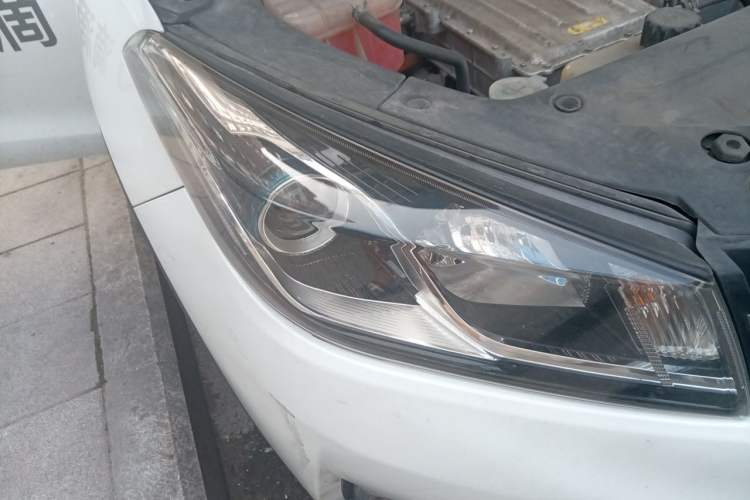 Used Dongfeng Fengon E3 2019 EV Zhiyue Model Right Front Headlight