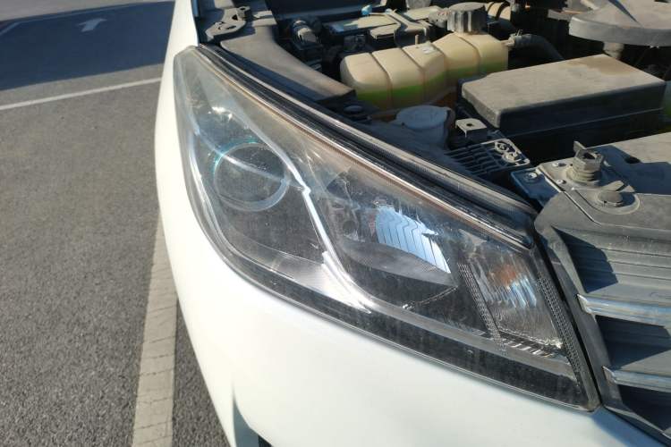 Used Dongfeng Fengon E3 2019 EVR Range-Extended Smart Enjoyment Model Right Front Headlight
