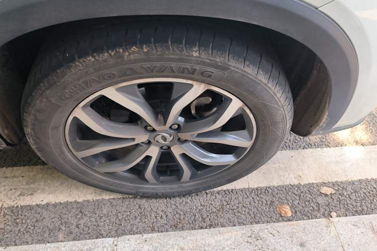 Used Dongfeng Fengon E3 2019 EV Zhiyue Model Right Front Wheel Hub