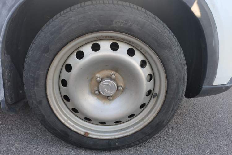 Used Dongfeng Fengon E3 2019 EVR Range-Extended Smart Enjoyment Model Right Front Wheel Hub
