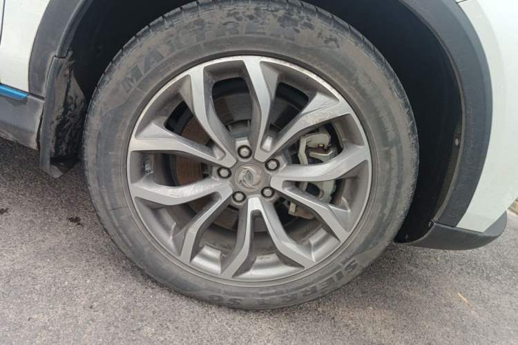 Used Dongfeng Fengon E3 2019 EVR Extended-Range Luxury Model Right Front Wheel Hub
