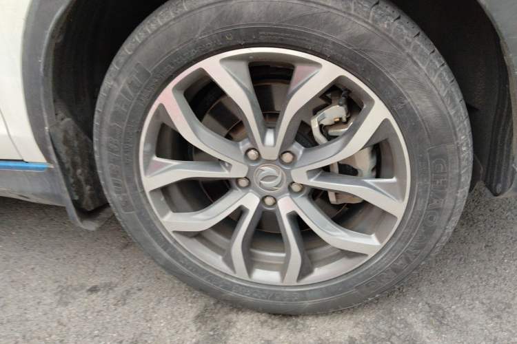 Used Dongfeng Fengon E3 2019 EVR Range-Extended Smart Model Right Front Wheel Hub