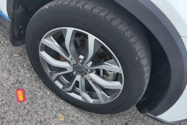Used Dongfeng Fengon E3 2019 EVR Range-Extended Smart Enjoyment Model Right Front Wheel Hub