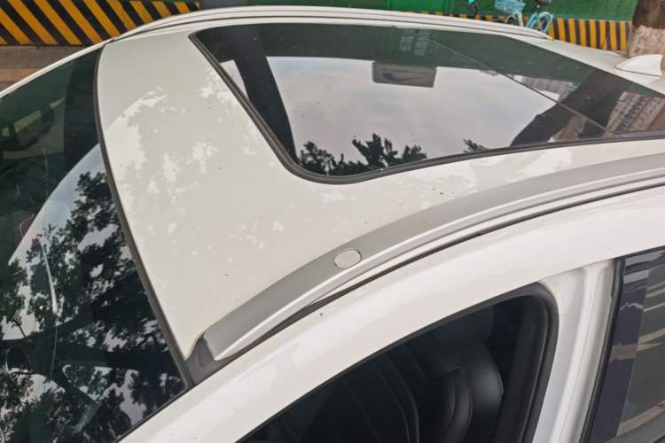 Used Dongfeng Fengon E3 2019 EVR Range-Extended Smart Model Roof