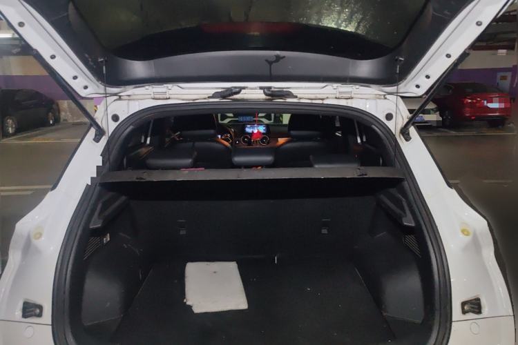 Used Dongfeng Fengon E3 2019 EV Zhiyue Model Trunk