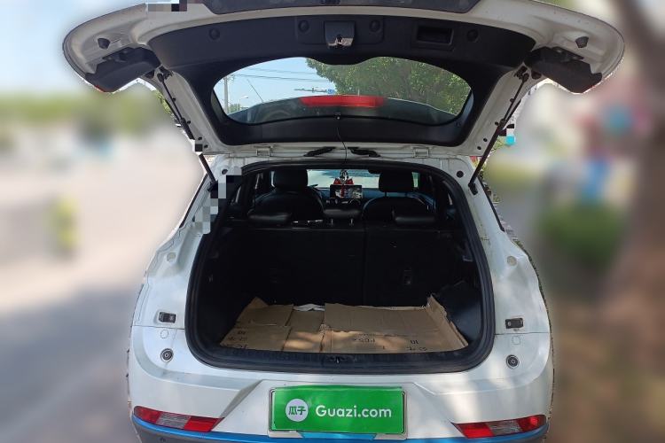 Used Dongfeng Fengon E3 2019 EV Zhiyue Model Trunk