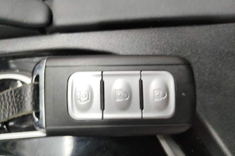 Used Dongfeng Fengon E3 2019 EVR Range-Extended Smart Model Vehicle Key