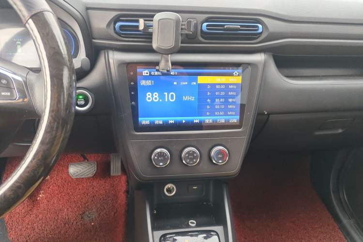 Used Dongfeng Fengon E380 2023 Standard Edition – Comfort Model 7 Seats Audio And AC Panel