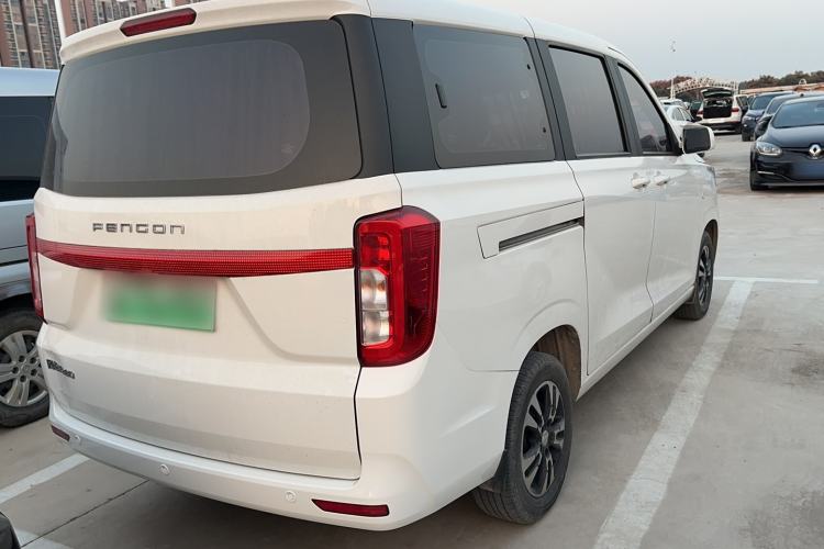 Used Dongfeng Fengon E380 2023 Standard Edition – Comfort Model 7 Seats Exterior 3