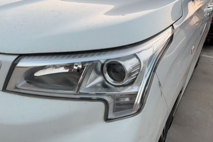 Used Dongfeng Fengon E380 2023 Standard Edition – Comfort Model 7 Seats Exterior 5